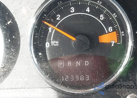 2016 Jeep Compass Latitude z USA, uszkodzony, nr VIN 1C4NJCEB5GD664523